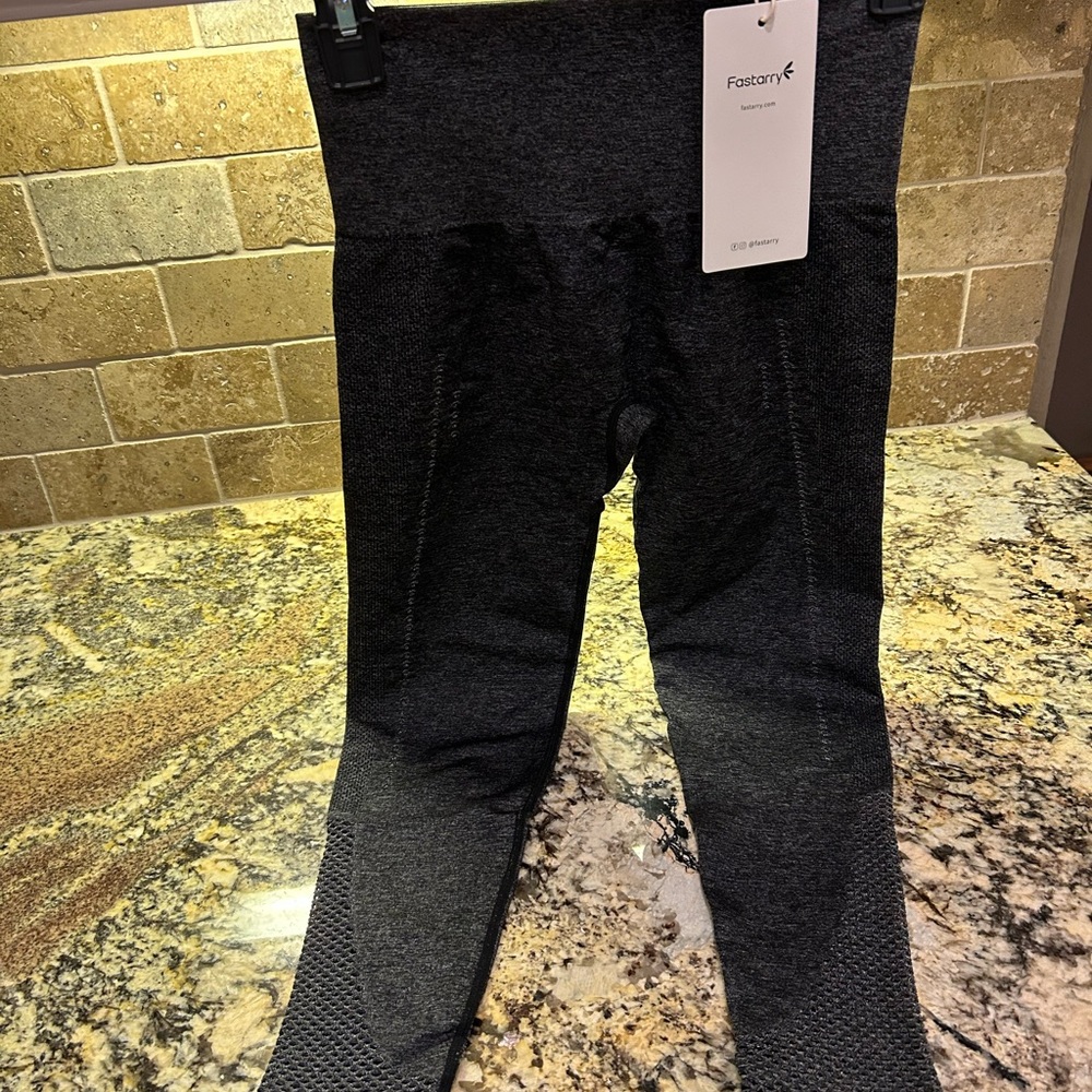 Fastarry women’s leggings  Ash Black